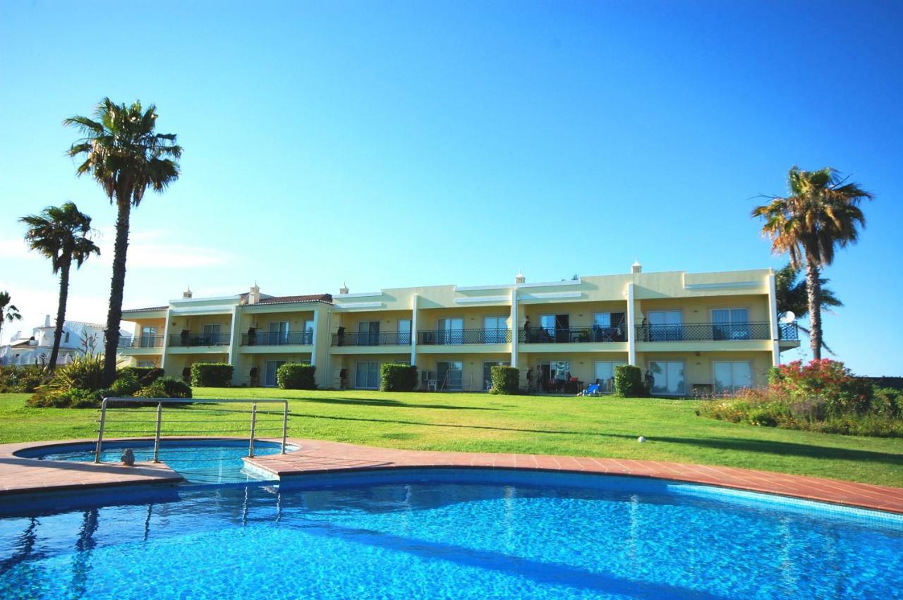 Apartment Coelha Beach - Pool - Free Wi-Fi - Air Con アルブフェイラ エクステリア 写真