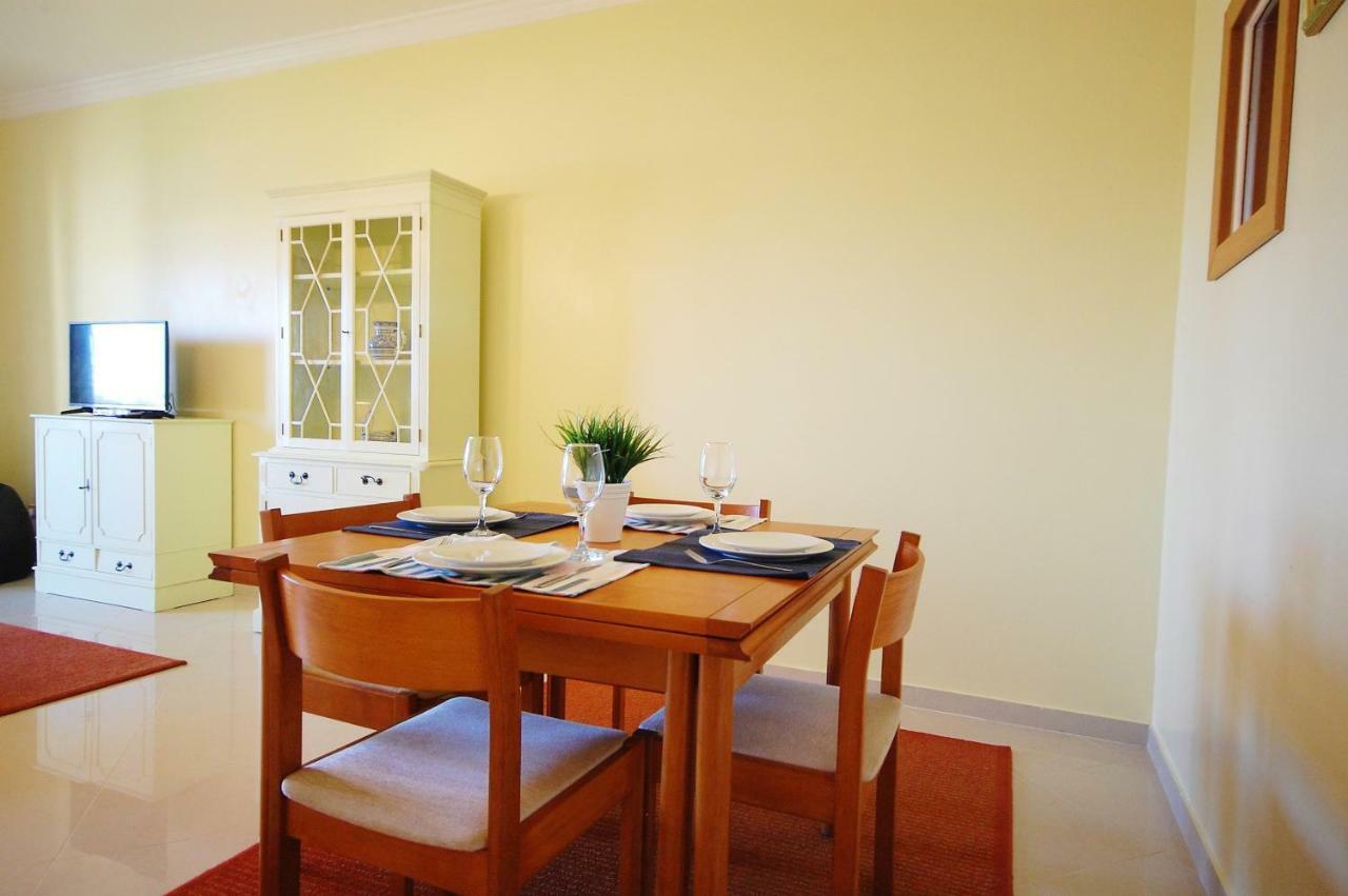 Apartment Coelha Beach - Pool - Free Wi-Fi - Air Con アルブフェイラ エクステリア 写真