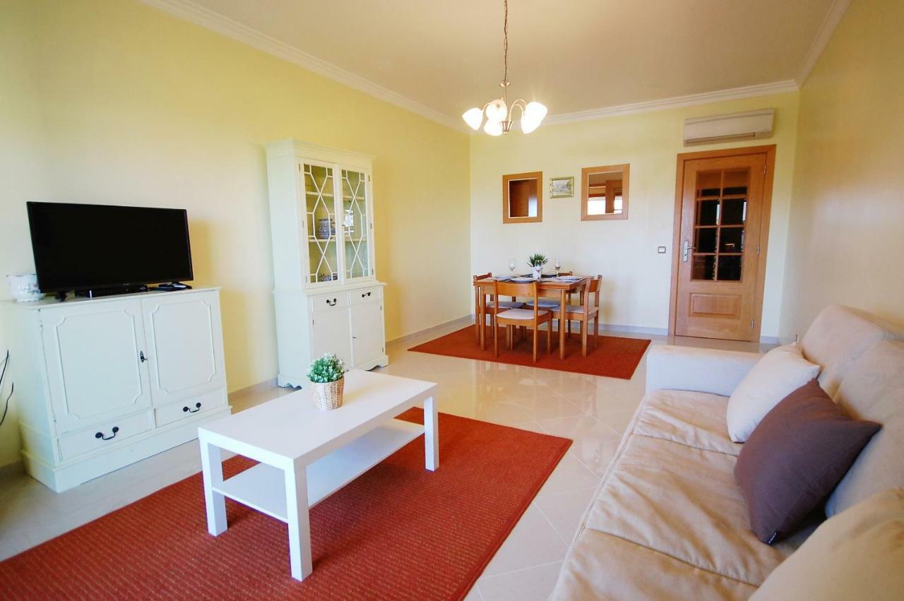 Apartment Coelha Beach - Pool - Free Wi-Fi - Air Con アルブフェイラ エクステリア 写真