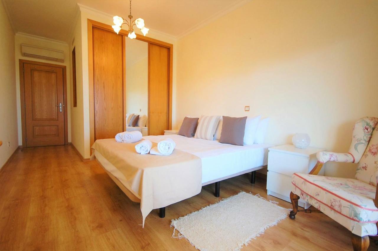 Apartment Coelha Beach - Pool - Free Wi-Fi - Air Con アルブフェイラ エクステリア 写真